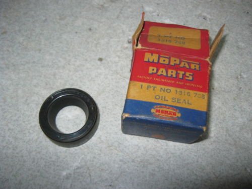 STEERRING WORM GEAR SEAL