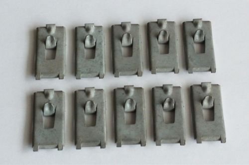 SILL MOULDING CLIP