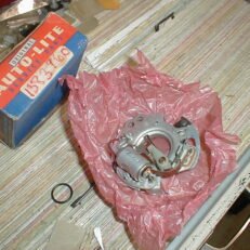 BREAKER PLATE