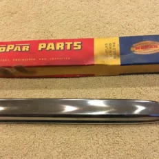 FENDER MOULDING