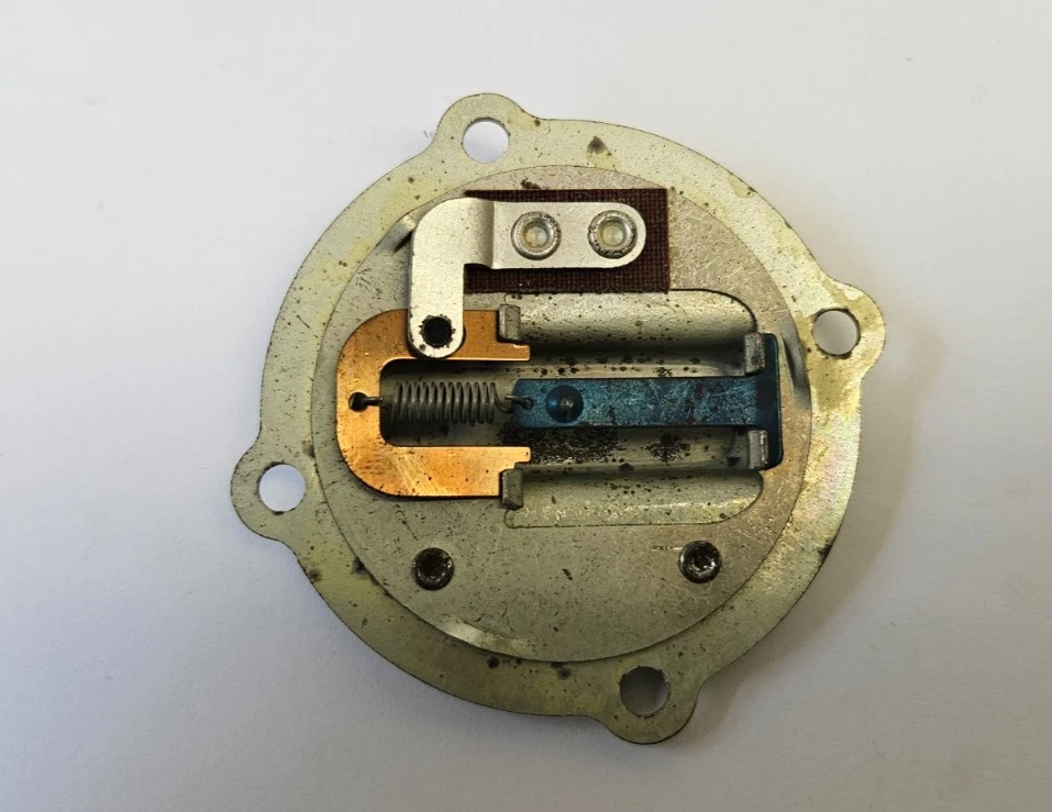 GOVERNOR COVER