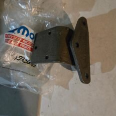 DOOR HINGE