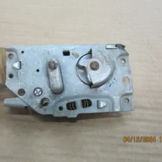 DOOR LATCH