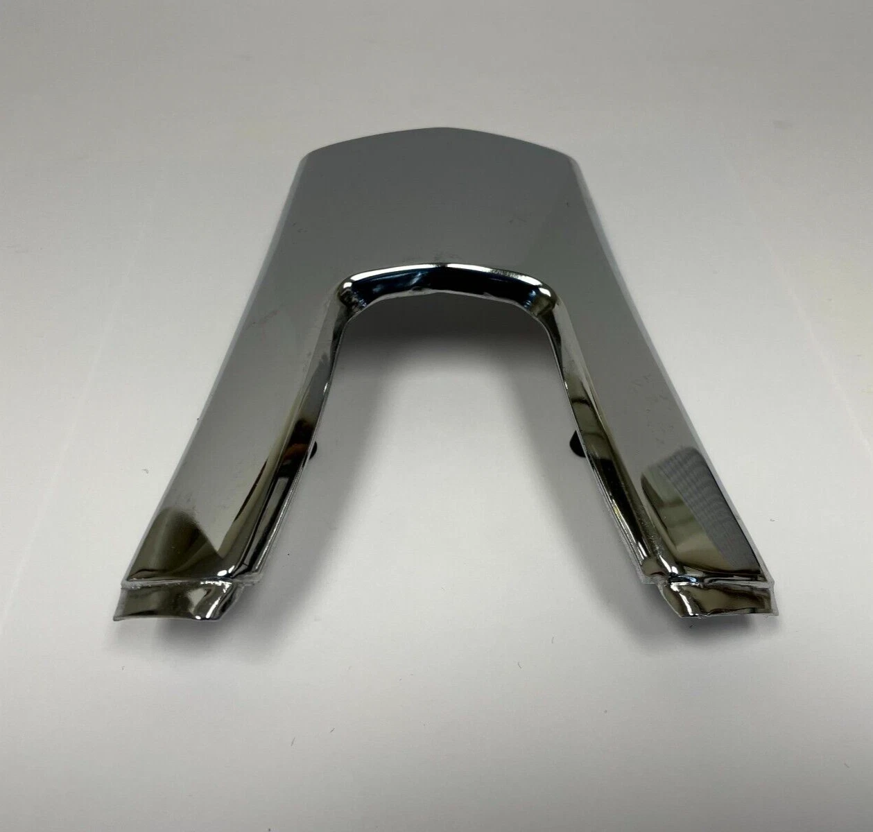GRILL MOULDING