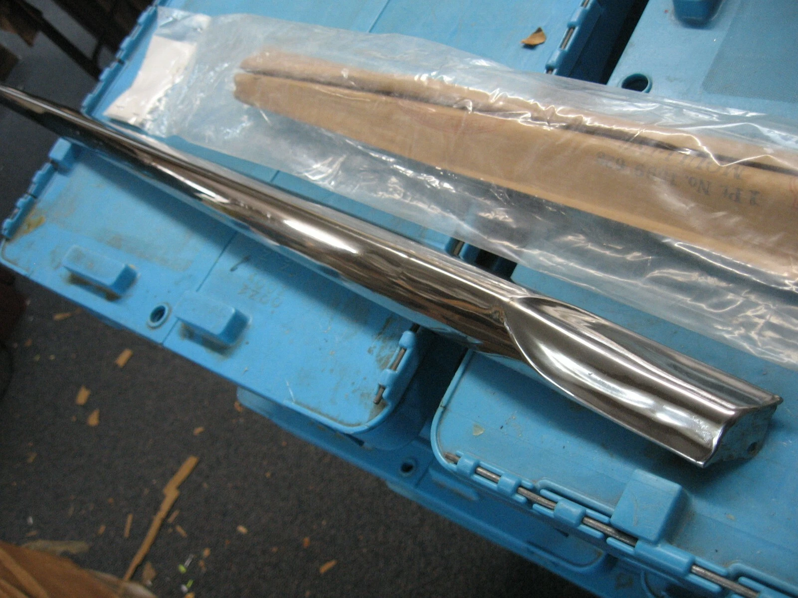 NOS Mopar Right Lower Quarter Moulding 1955 Dodge Custom Royal 4 Door Models - Image 2