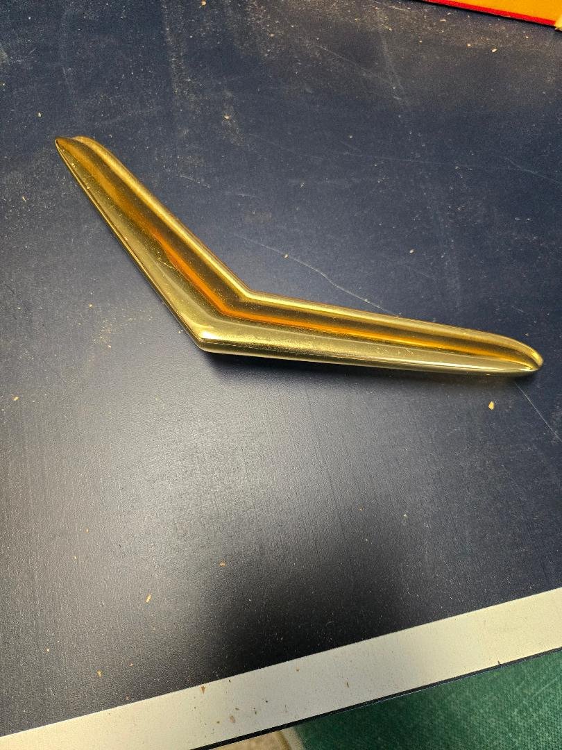 HOOD ORNAMENT