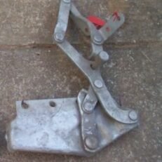 TAILGATE HINGE