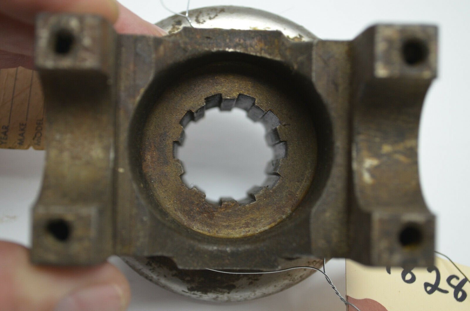 REAR END YOKE