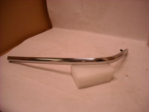 FENDER MOULDING