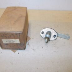 WIPER PIVOT