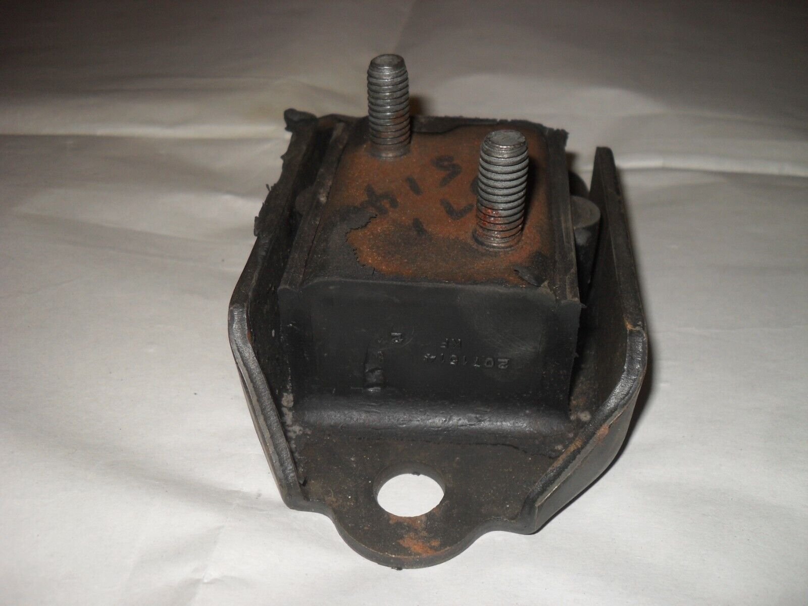 TRANS CROSSMEMBER INSULATOR