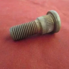 WHEEL STUD