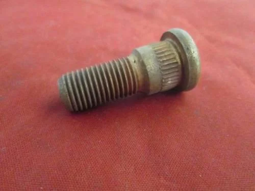 WHEEL STUD