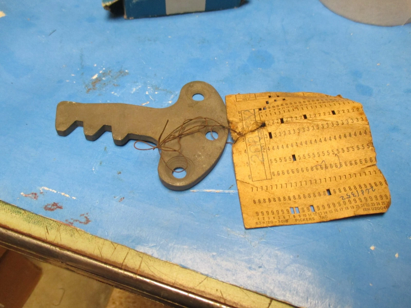 DOOR LOCK STRIKER