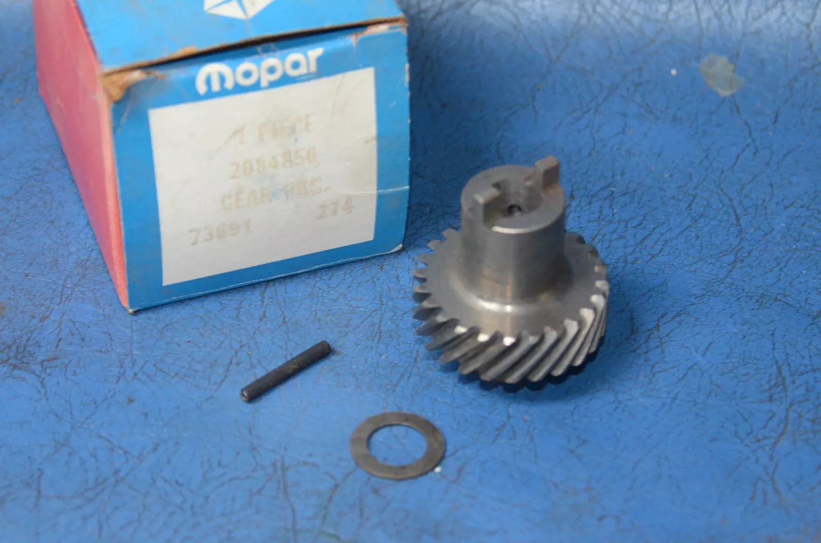 TACHOMETER DRIVE GEAR
