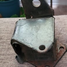 MOTOR MOUNT