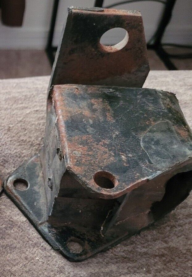 MOTOR MOUNT