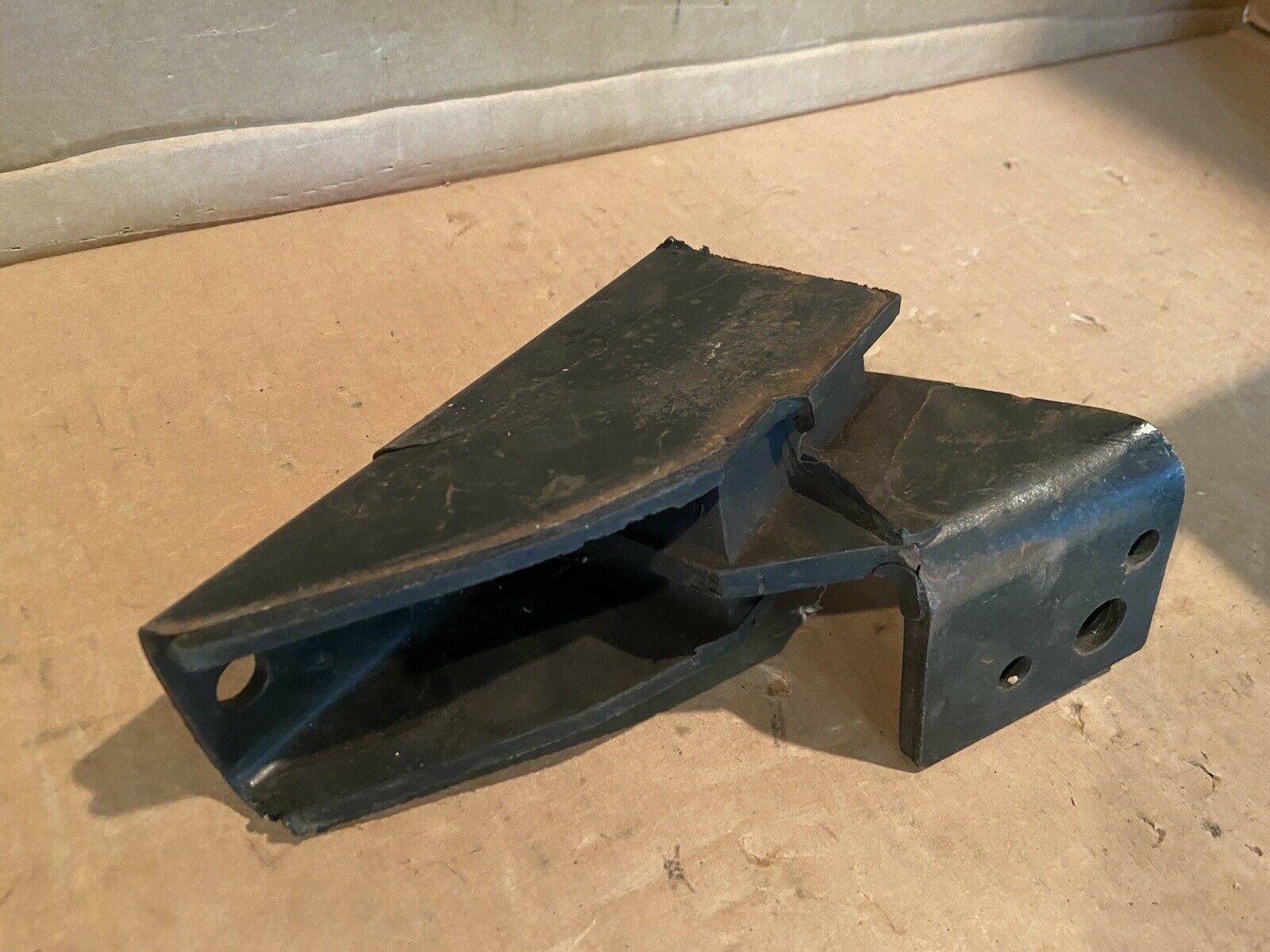 MOTOR MOUNT