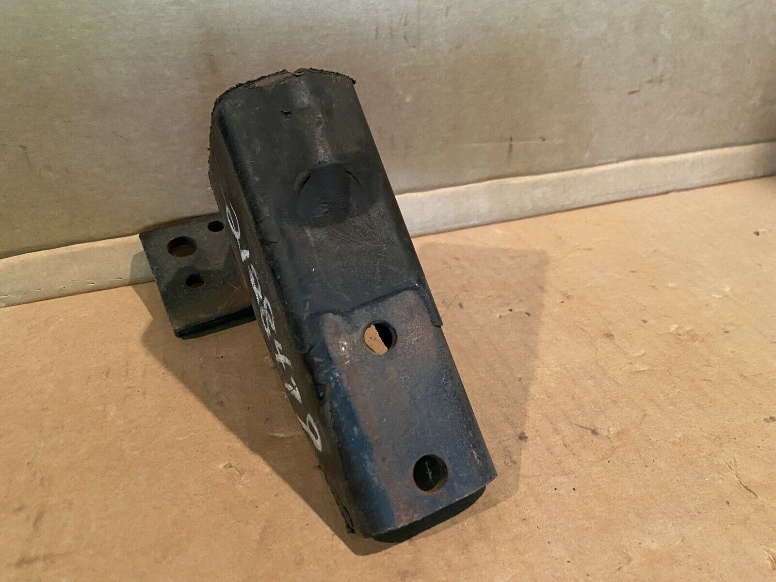MOTOR MOUNT