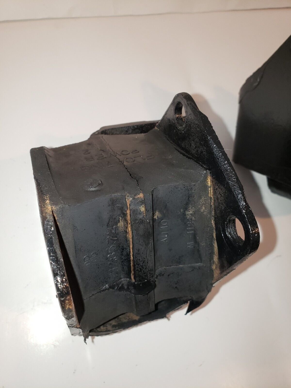 MOTOR MOUNT