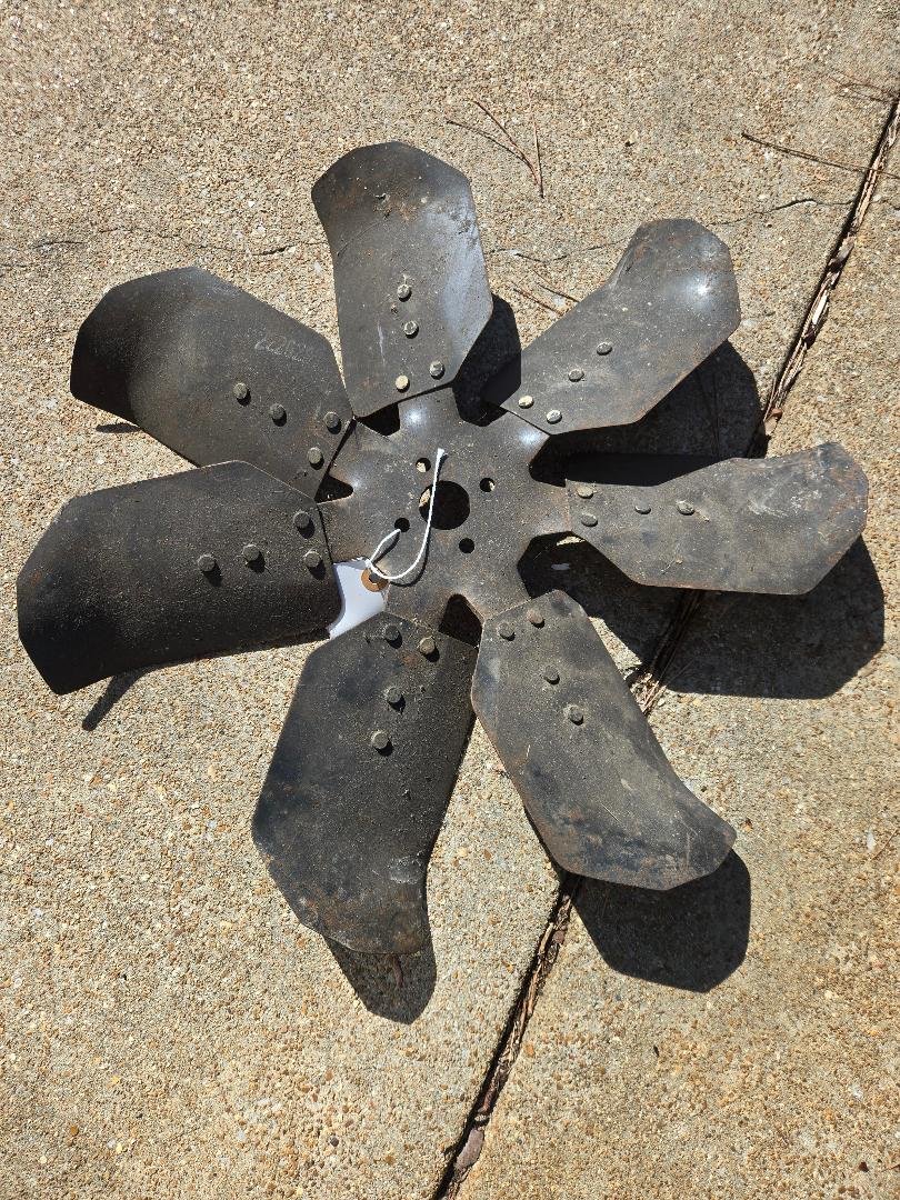 ENGINE FAN BLADE
