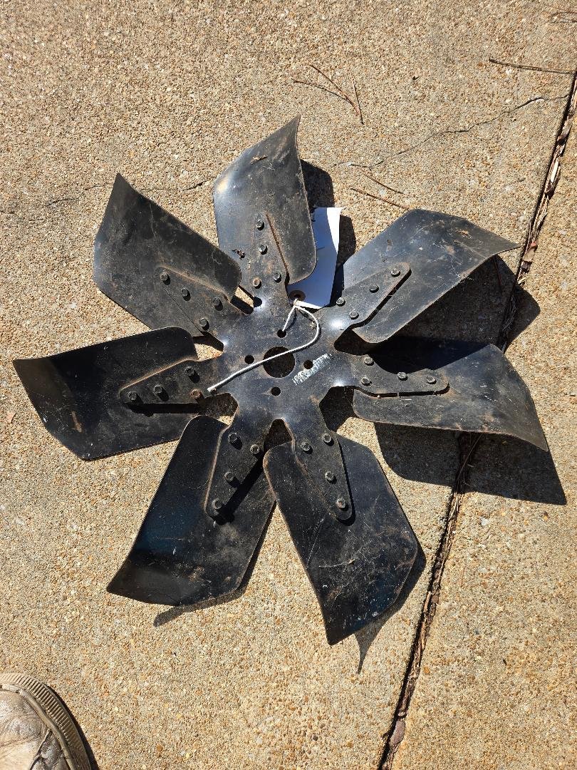 ENGINE FAN BLADE