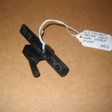 VENT WING PIVOT